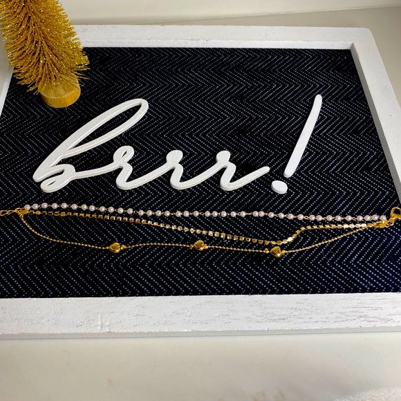 Gold tone anklet. - Picture 2 of 5